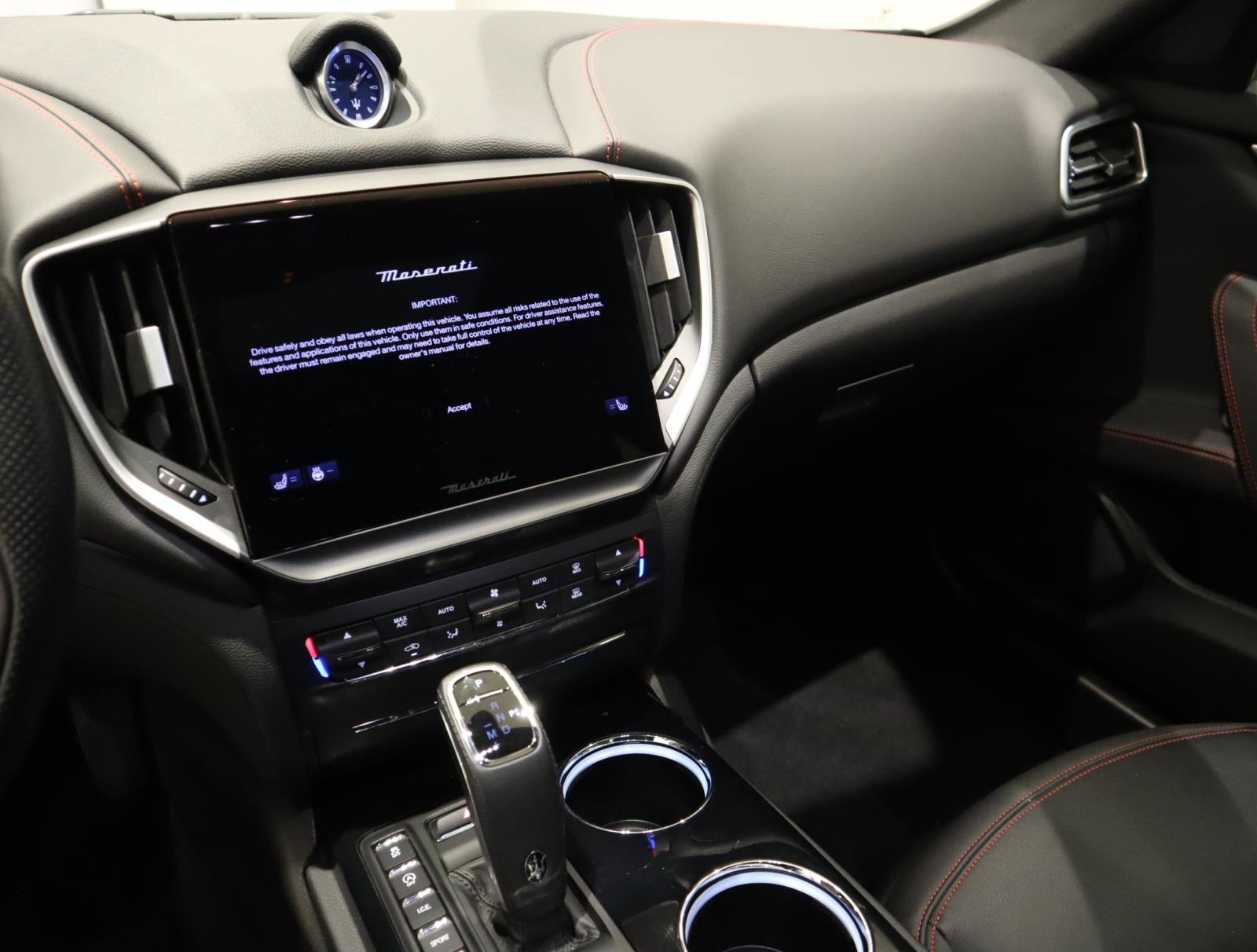 Used 2022 Maserati Ghibli Modena Q4 image 33