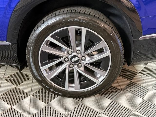 Used 2026 Cadillac Vistiq Sport AWD/4WD image 12