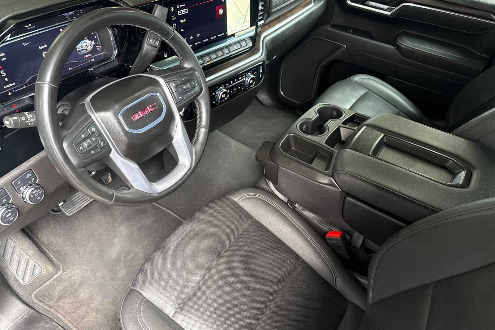 Used 2025 GMC Sierra 1500 SLT AWD/4WD image 9