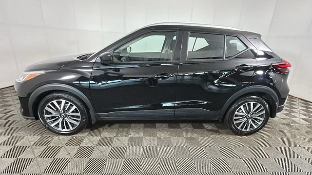 Used 2023 Nissan Kicks SV FWD image 5