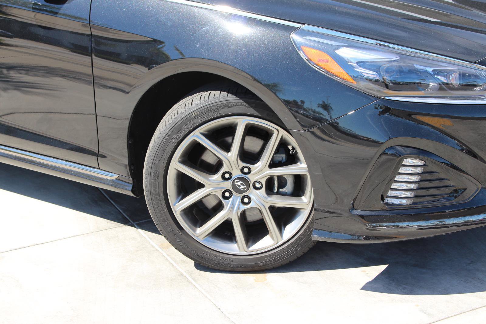 Used 2019 Hyundai Sonata Limited image 3