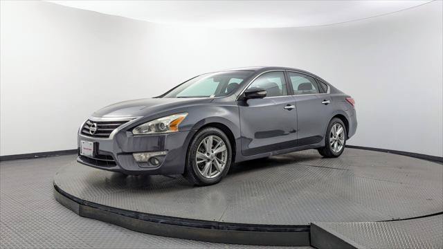 Used 2013 Nissan Altima 2.5 SL w/ Technology Pkg FWD image 2