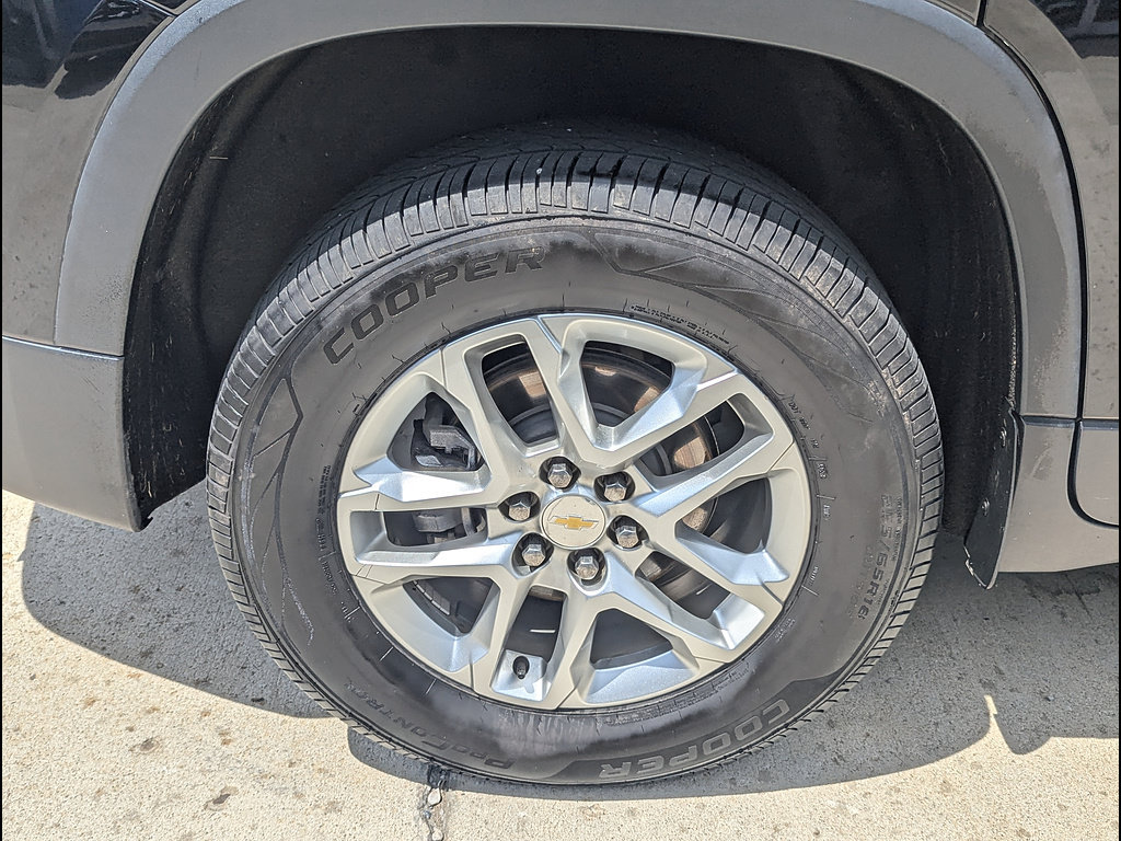 Used 2019 Chevrolet Traverse LT w/ LPO, Floor Liner Package AWD/4WD image 16