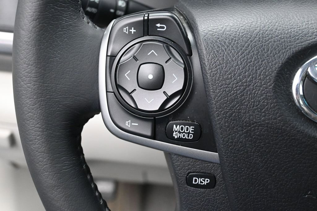 Used 2014 Toyota Camry XLE w/ Leather Package FWD image 17