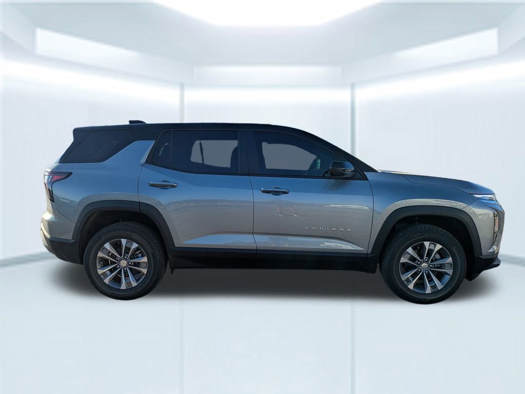 New 2026 Chevrolet Equinox LT w/ Convenience Package II image 8