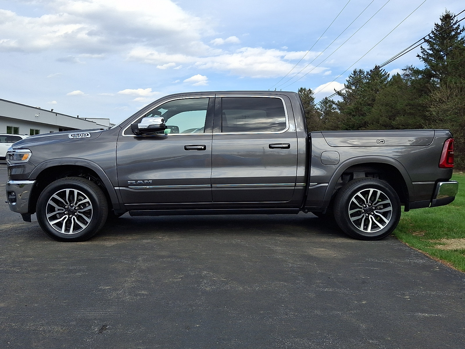 Certified 2025 RAM 1500 Limited AWD/4WD image 4