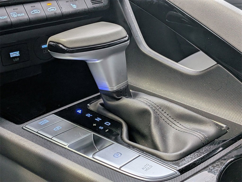 Certified 2024 Hyundai Elantra SEL w/ Convenience Package image 12
