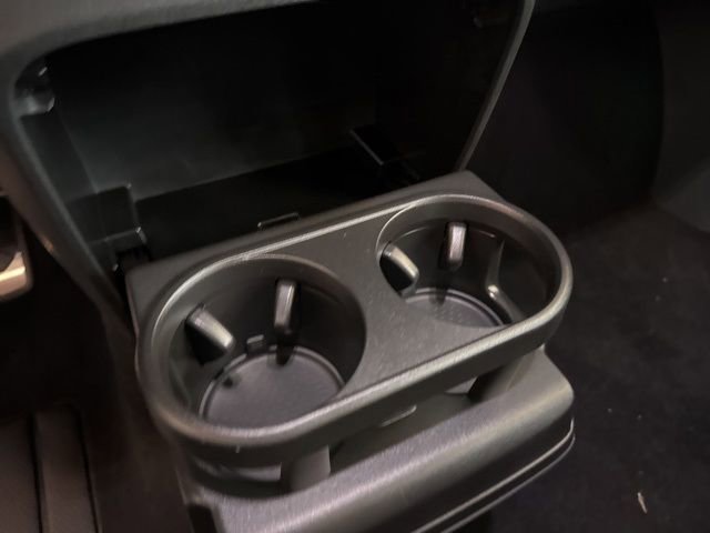 New 2025 Volkswagen ID. Buzz Pro S RWD image 17