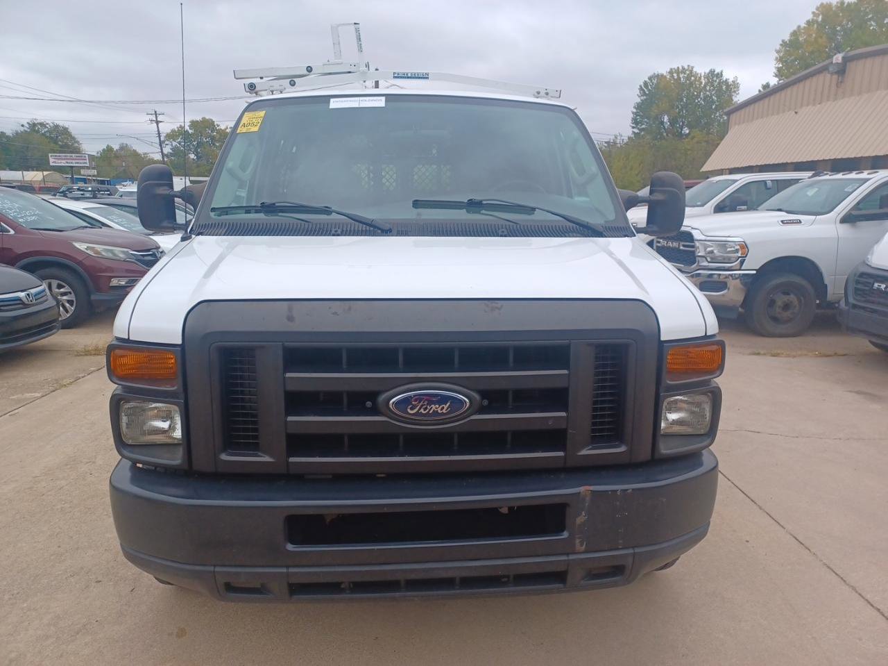 Used 2008 Ford E-250 and Econoline 250 RWD image 2