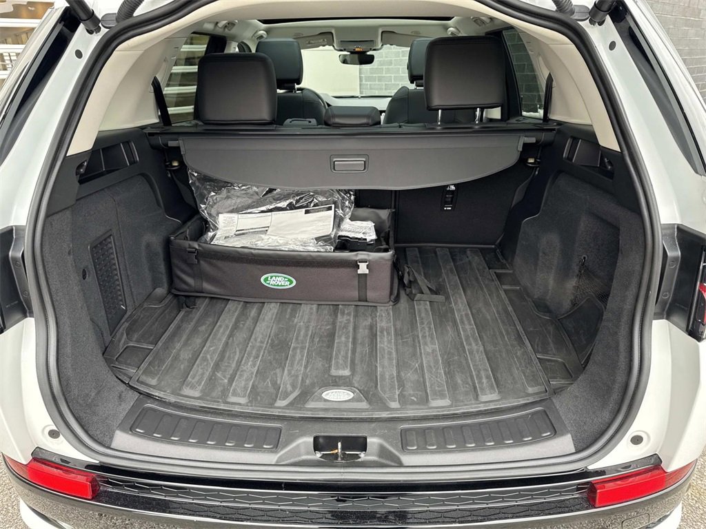 Certified 2025 Land Rover Discovery Sport S image 5
