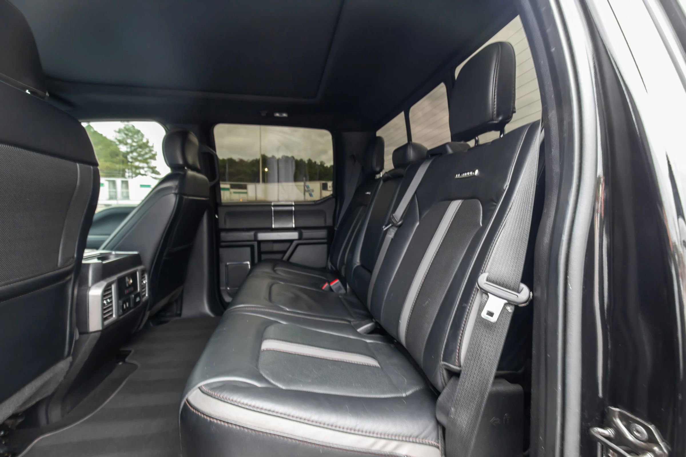 Used 2019 Ford F250 Platinum w/ Platinum Ultimate Package image 23