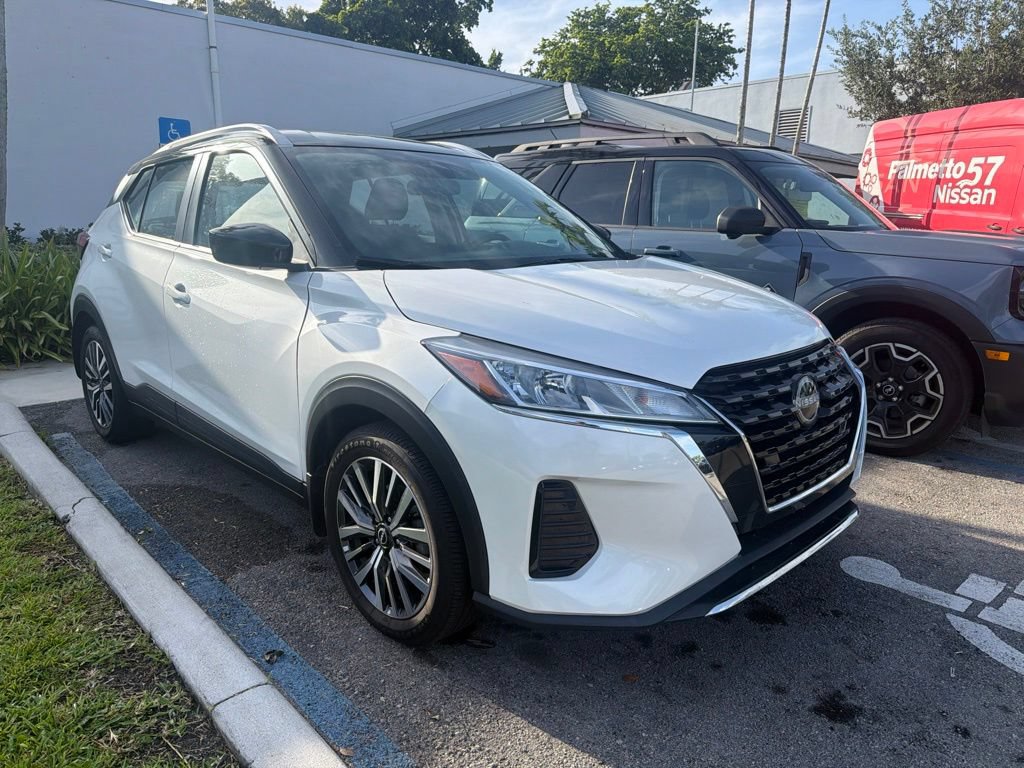 Used 2022 Nissan Kicks SV