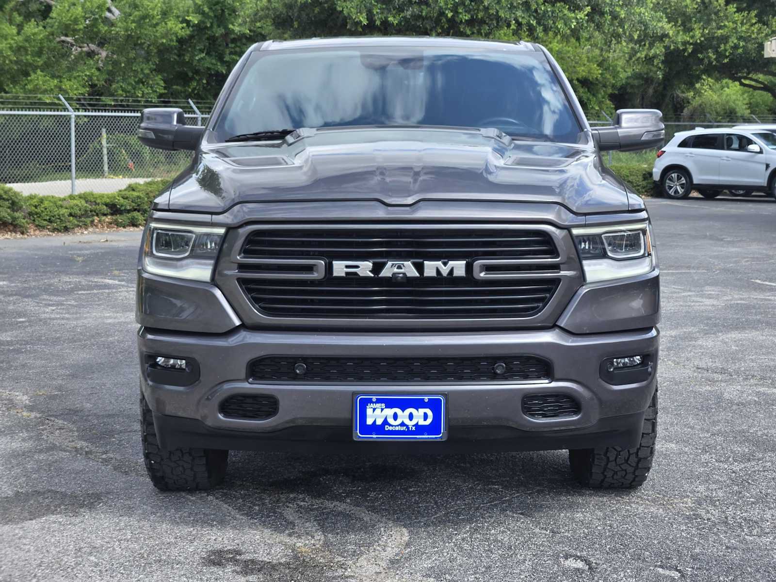 Used 2023 RAM 1500 Laramie AWD/4WD image 2