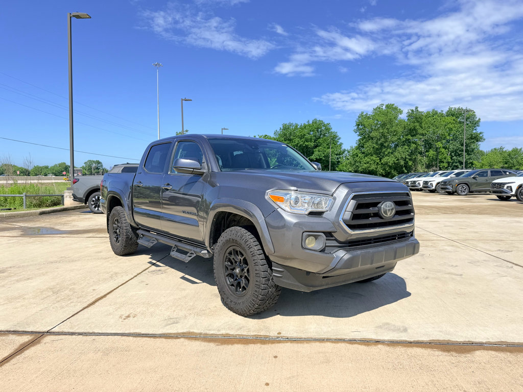 Used 2022 Toyota Tacoma SR5 RWD image 3