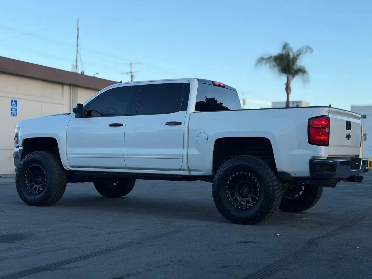 Used 2017 Chevrolet Silverado 1500 LT w/ All Star Edition image 8