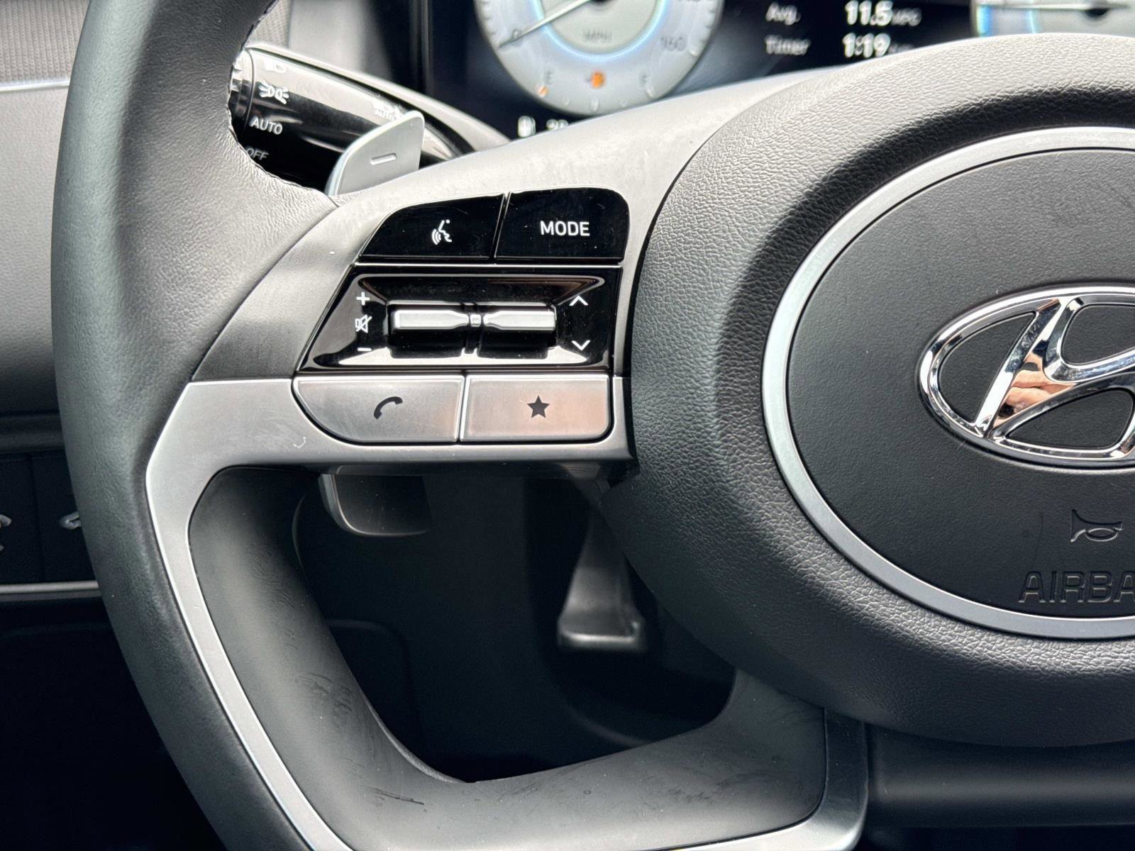 Certified 2023 Hyundai Santa Cruz Limited image 10