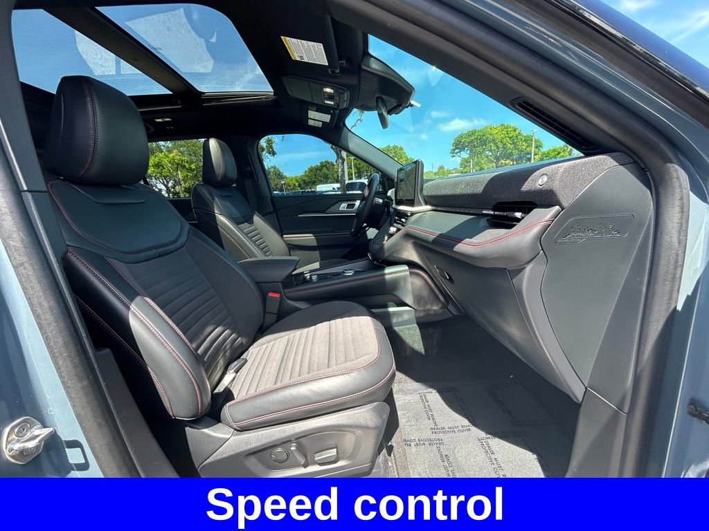 Used 2025 Ford Explorer ST-Line w/ Premium Package image 26