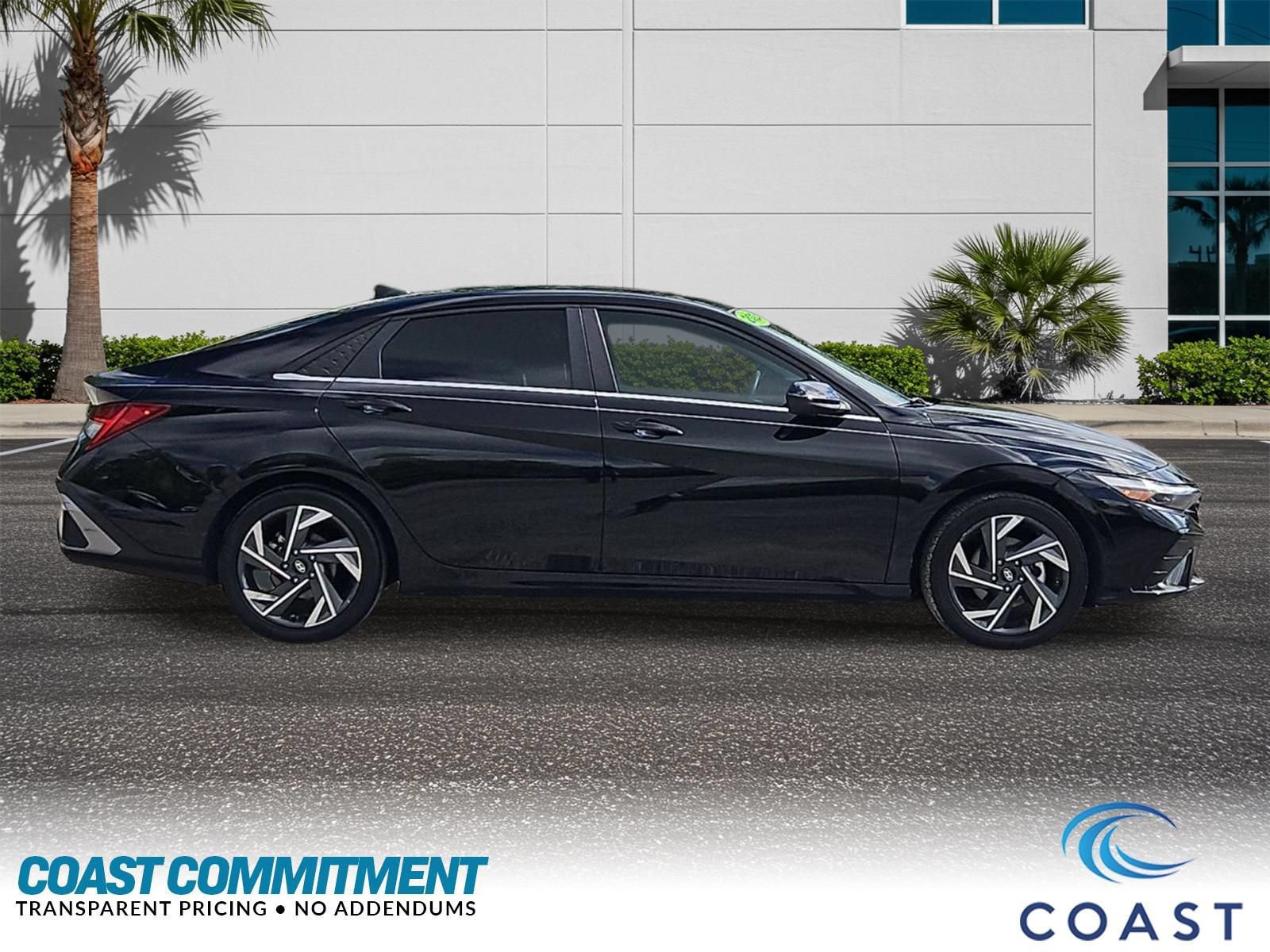 Used 2024 Hyundai Elantra SEL w/ Convenience Package FWD image 5