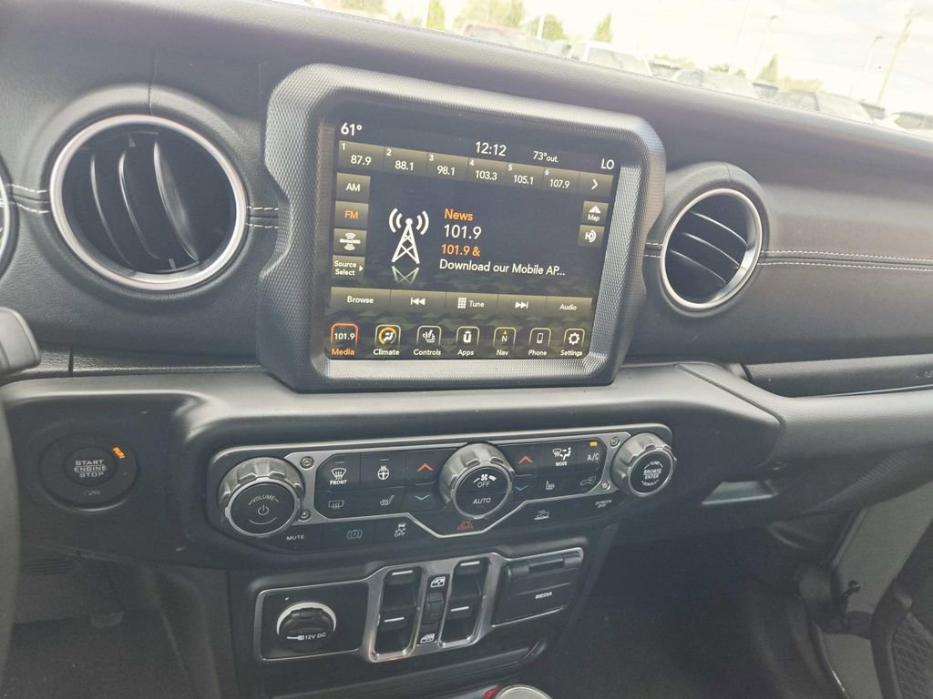 Used 2023 Jeep Wrangler Unlimited Sahara w/ Cold Weather Group AWD/4WD image 31