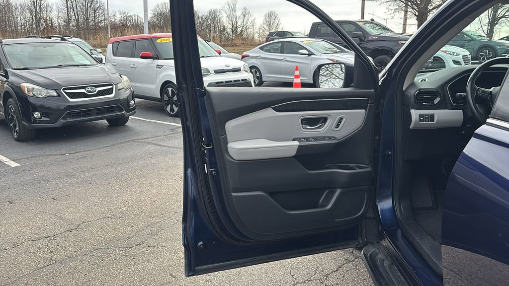 Used 2024 Honda Pilot Elite image 11