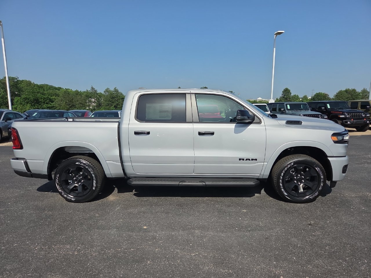 New 2026 RAM 1500 Big Horn AWD/4WD image 9