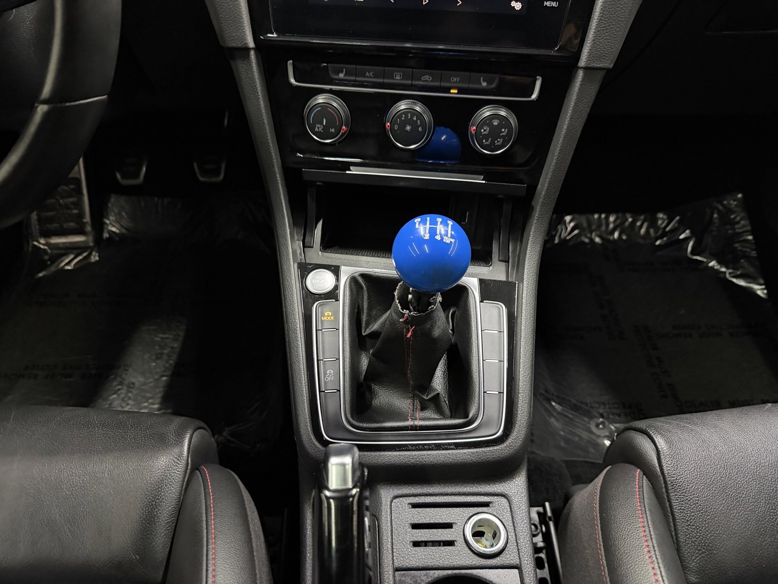 Used 2019 Volkswagen GTI SE w/ SE Experience Package image 16