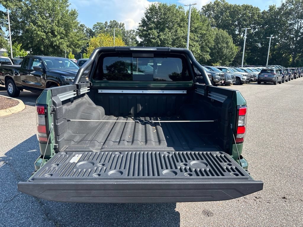 Used 2024 Nissan Frontier SL w/ Technology Package RWD image 18