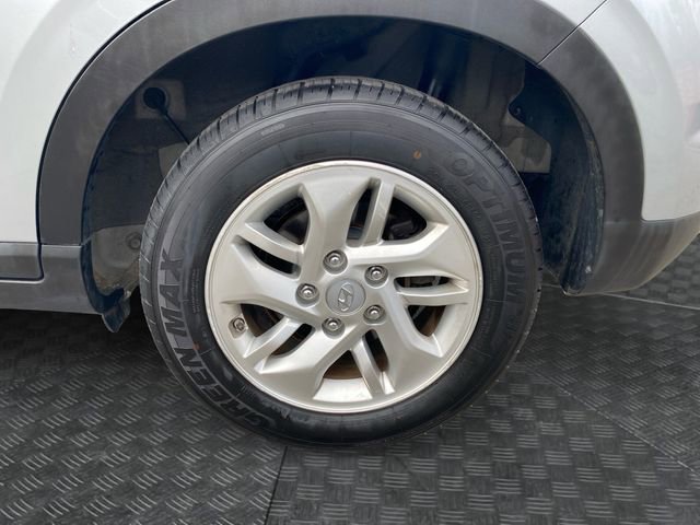 Used 2020 Hyundai Venue SEL image 30