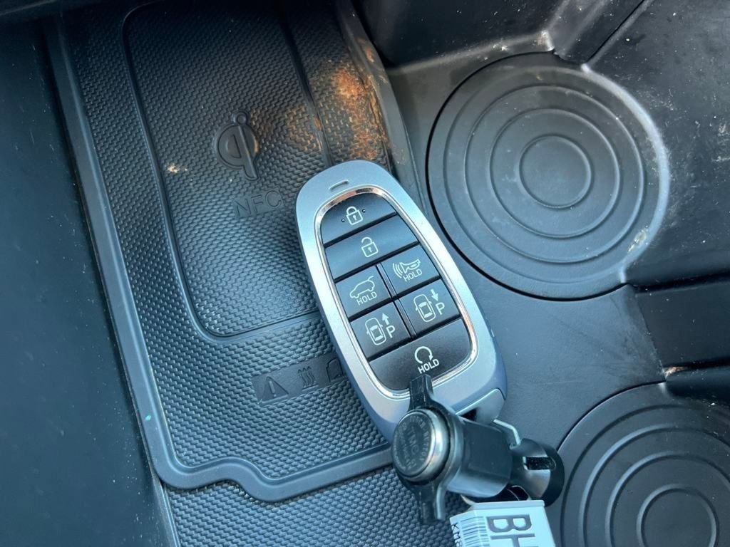 Used 2024 Hyundai Palisade Calligraphy image 29