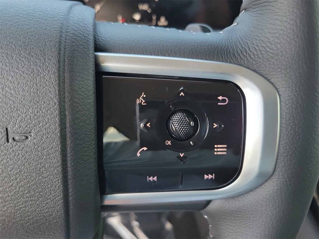 New 2026 Nissan Armada SV image 6