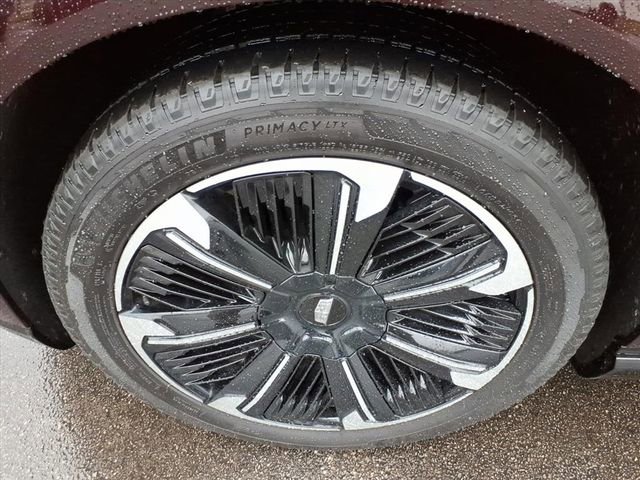 Used 2025 Cadillac Escalade IQ Sport 2 image 12