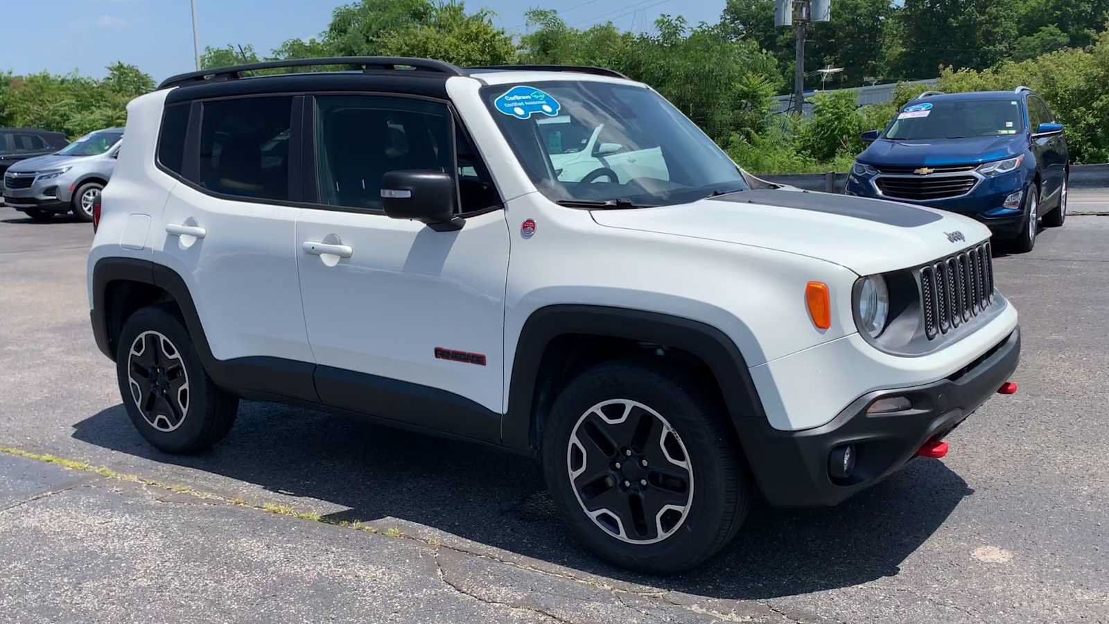 Used 2016 Jeep Renegade Trailhawk w/ Cold Weather Group AWD/4WD image 2