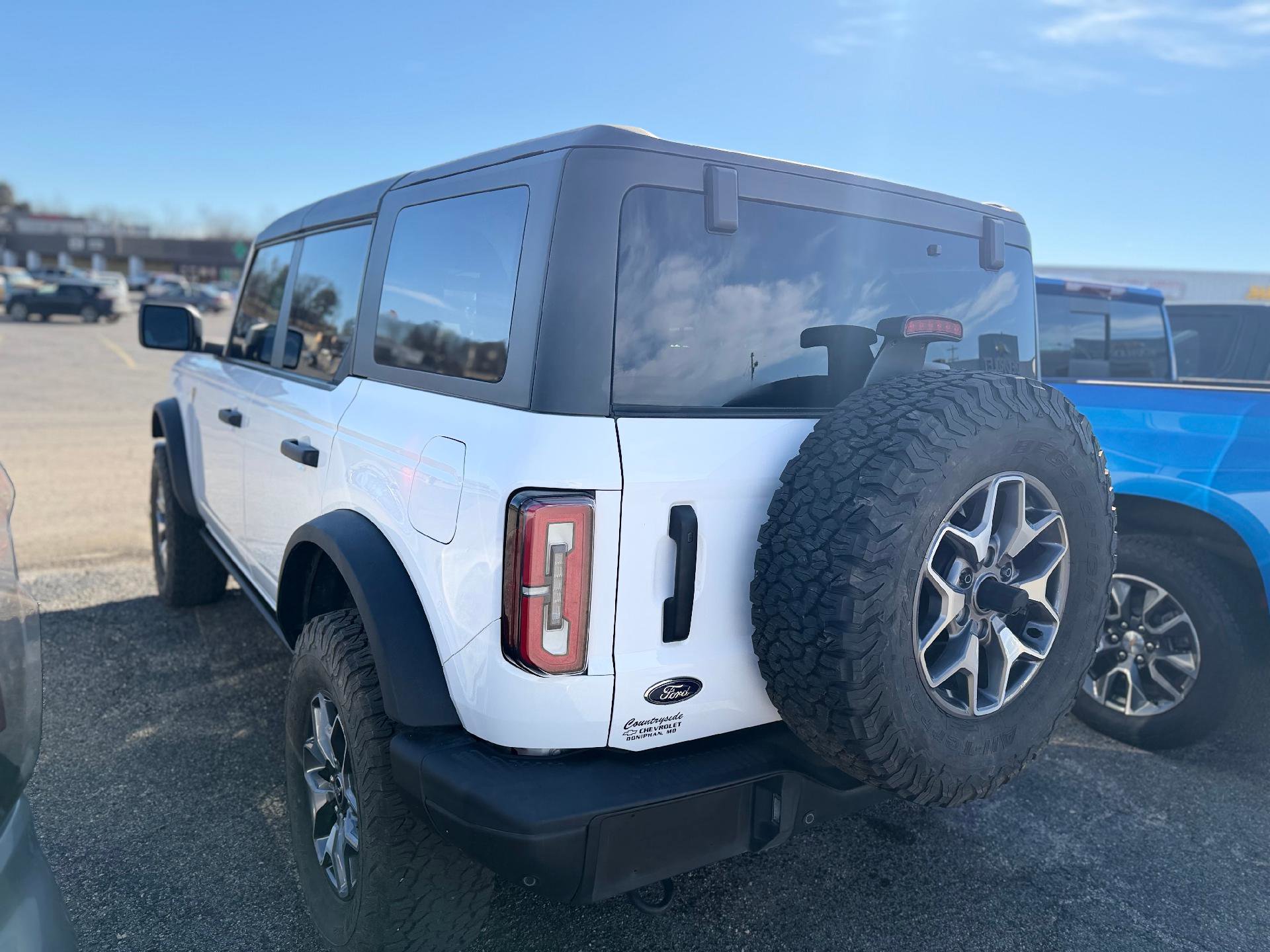 Used 2023 Ford Bronco Badlands image 4