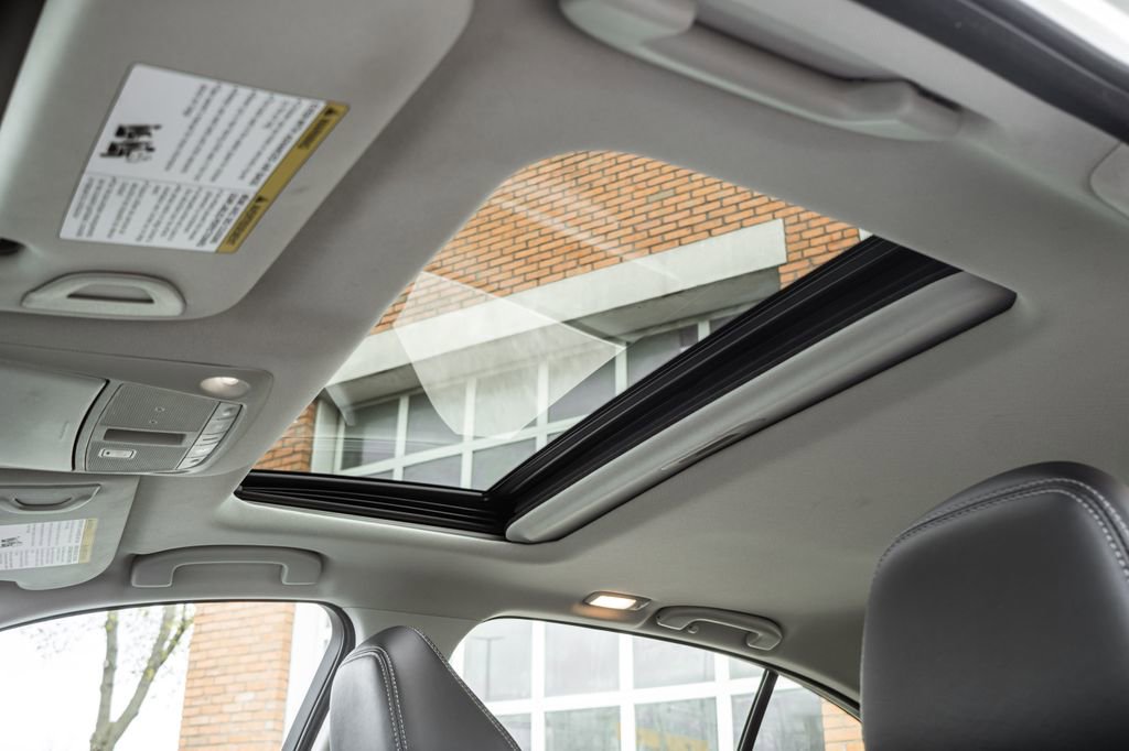 Used 2021 INFINITI Q50 Luxe image 10