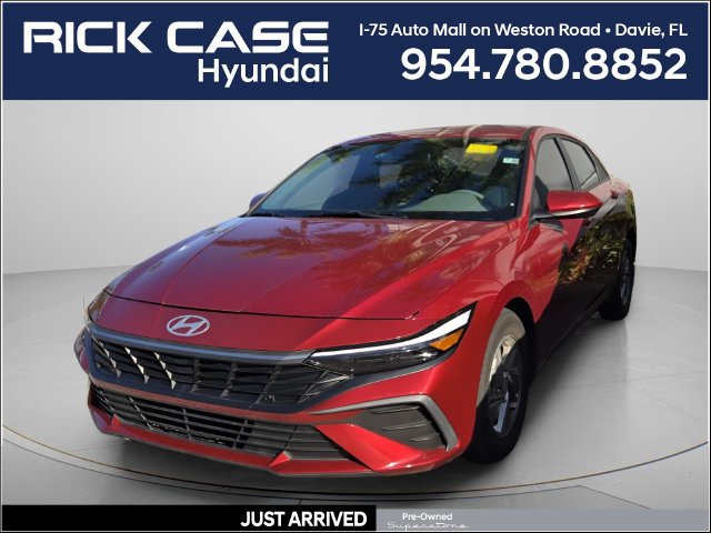 Used 2024 Hyundai Elantra SE FWD image 1