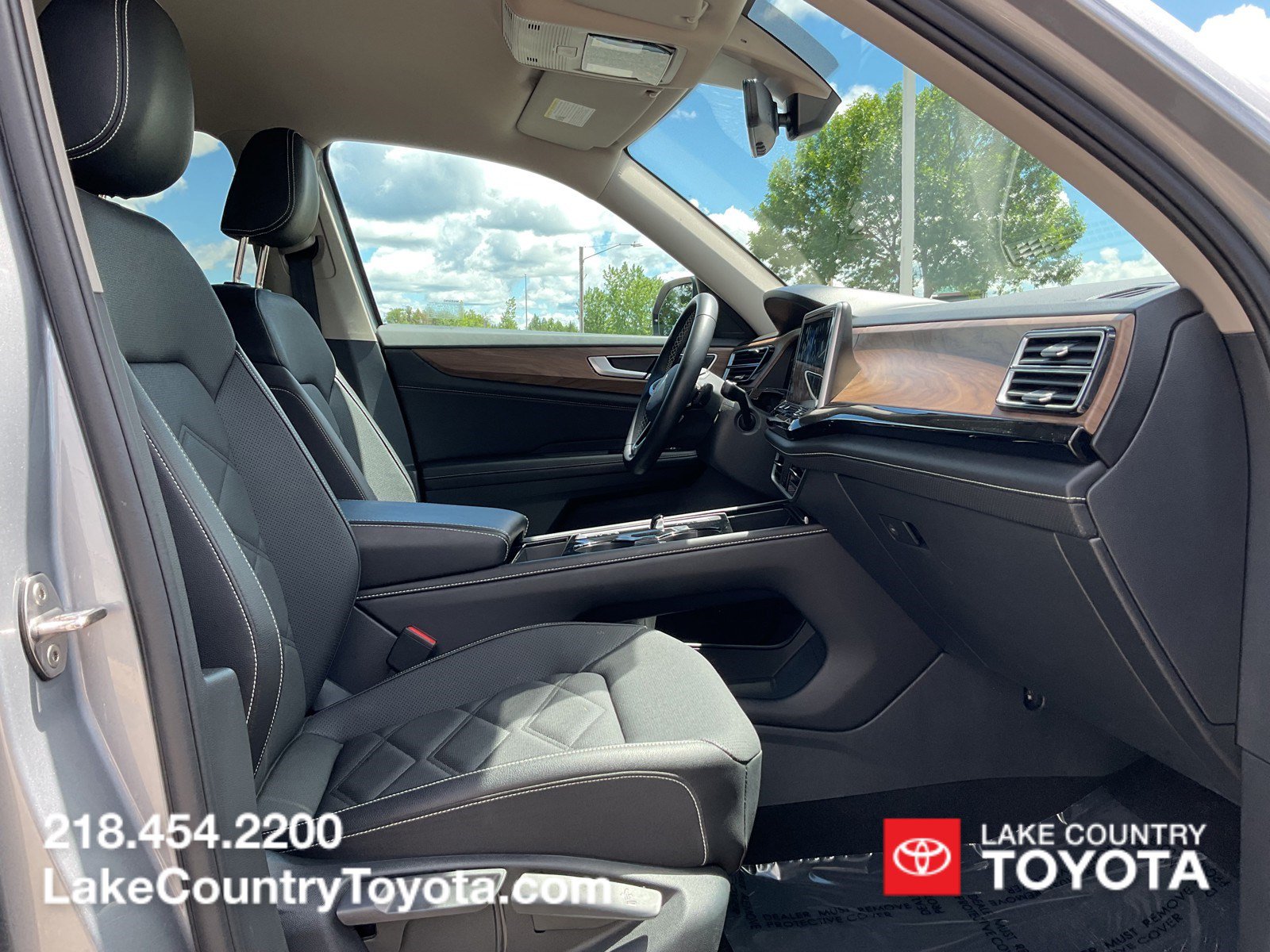 Used 2026 Volkswagen Atlas SE AWD/4WD image 14