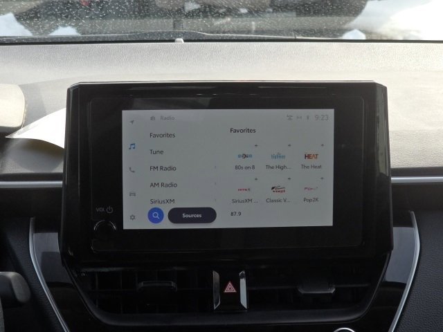 Used 2025 Toyota Corolla LE image 12