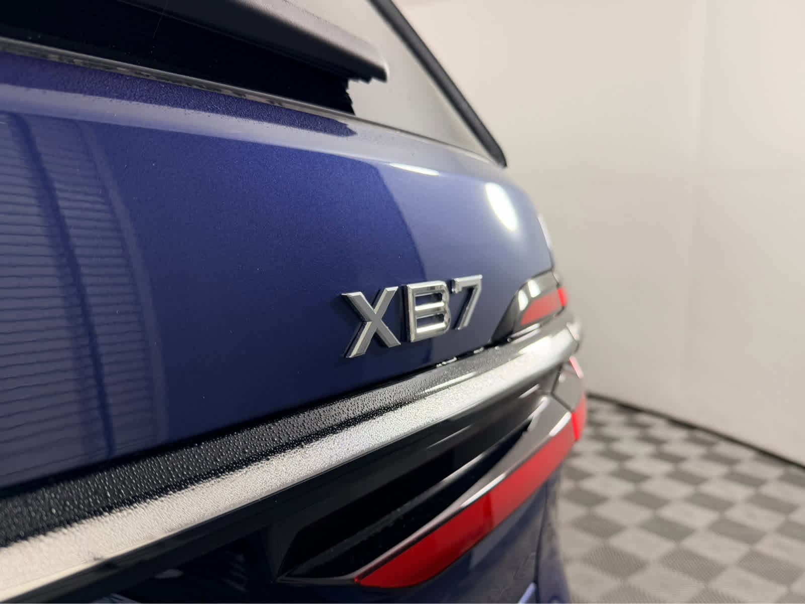 New 2026 BMW ALPINA XB7 image 8