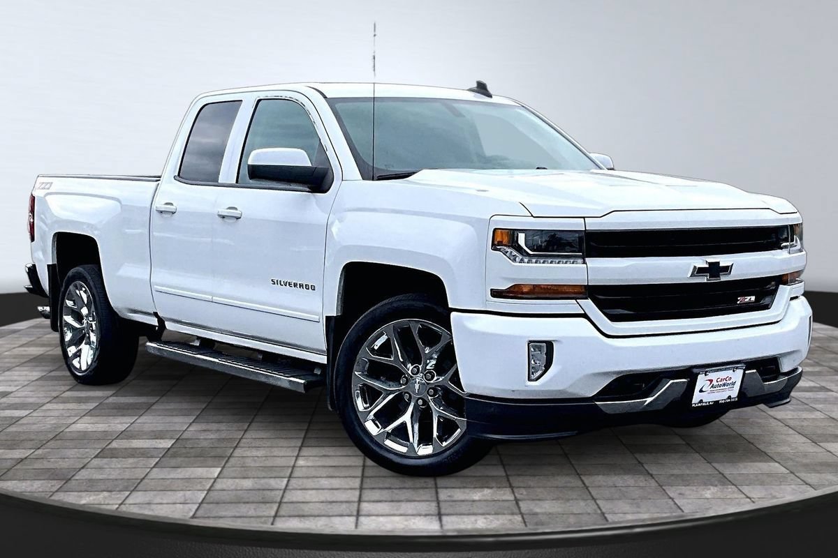 Used 2019 Chevrolet Silverado 1500 LT w/ All Star Edition AWD/4WD image 3