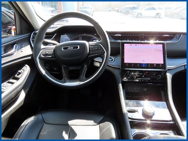 Certified 2023 Jeep Grand Cherokee Limited AWD/4WD image 11