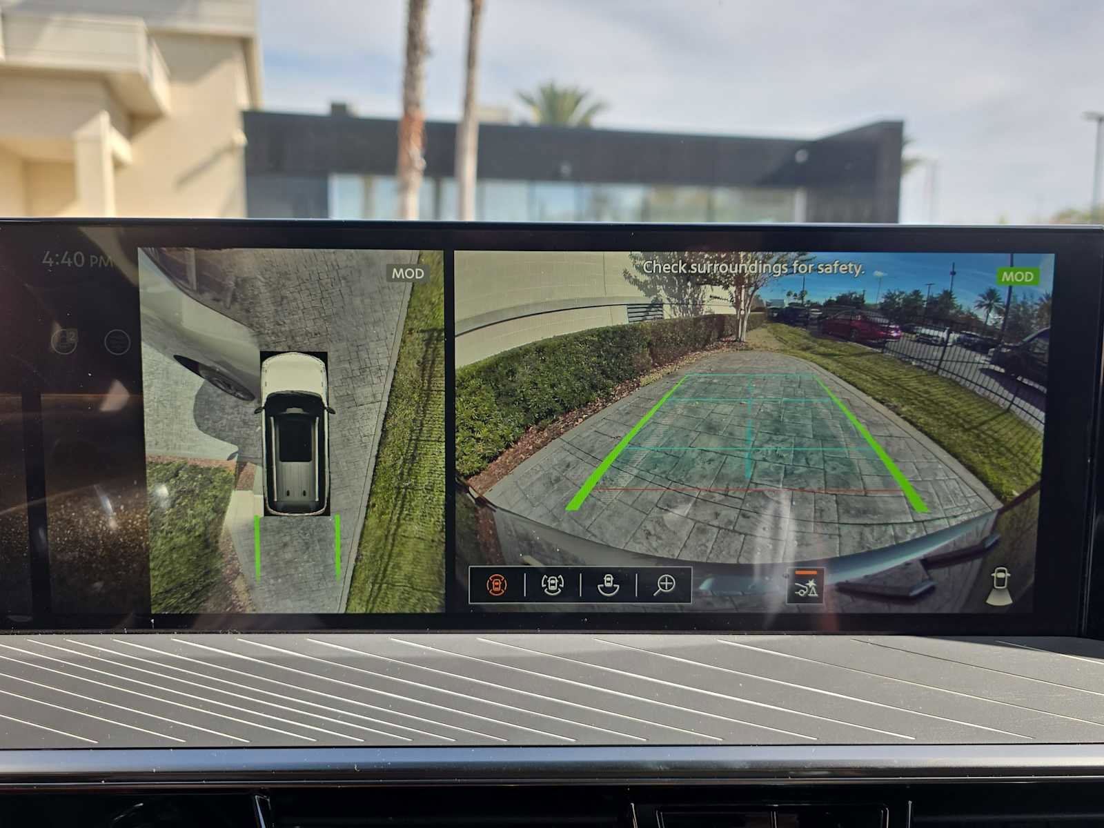 New 2026 INFINITI QX80 Autograph w/ Premium Cargo Package image 24