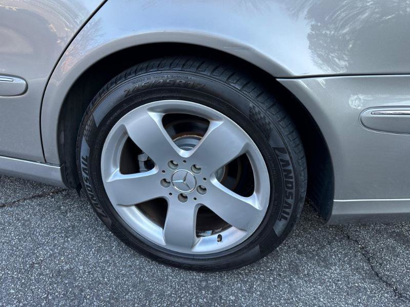 Used 2006 Mercedes-Benz E 500 Sedan image 10