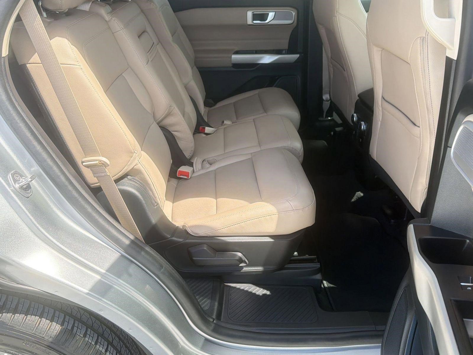 Used 2021 Ford Explorer Limited w/ Equipment Group 301A image 28