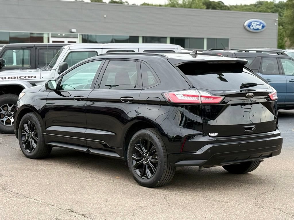 Certified 2024 Ford Edge SE w/ Black Appearance Package AWD/4WD image 36