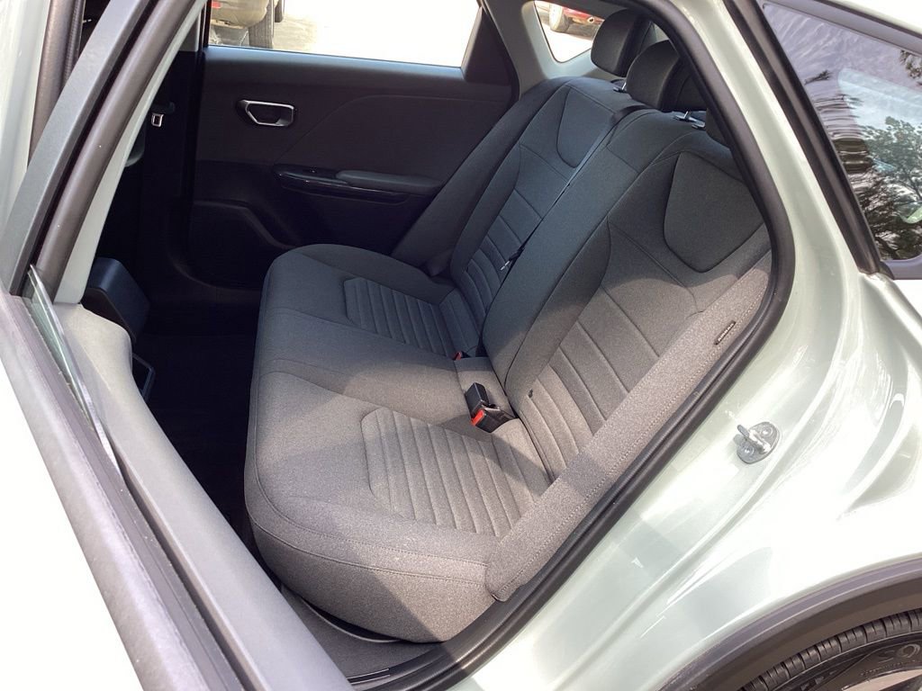 Used 2025 Kia K4 EX image 34