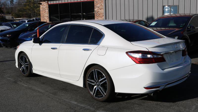 Used 2017 Honda Accord Sport Special Edition image 5