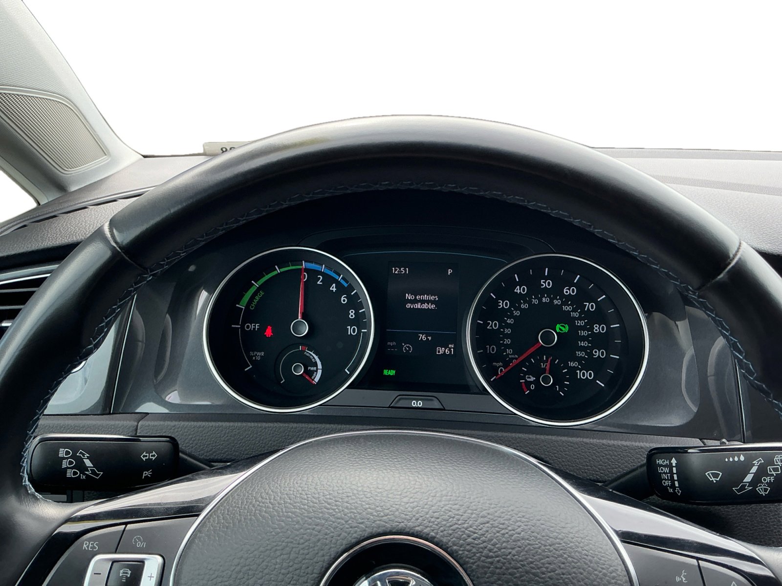 Used 2019 Volkswagen e-Golf SE w/ Driver Assistance Package image 12