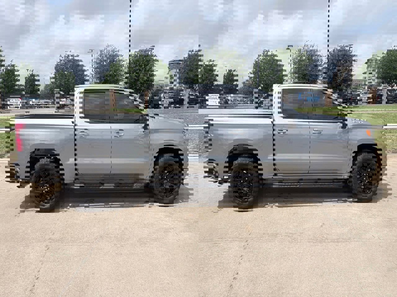 Used 2026 Chevrolet Silverado 1500 RST w/ RST Select Package image 3