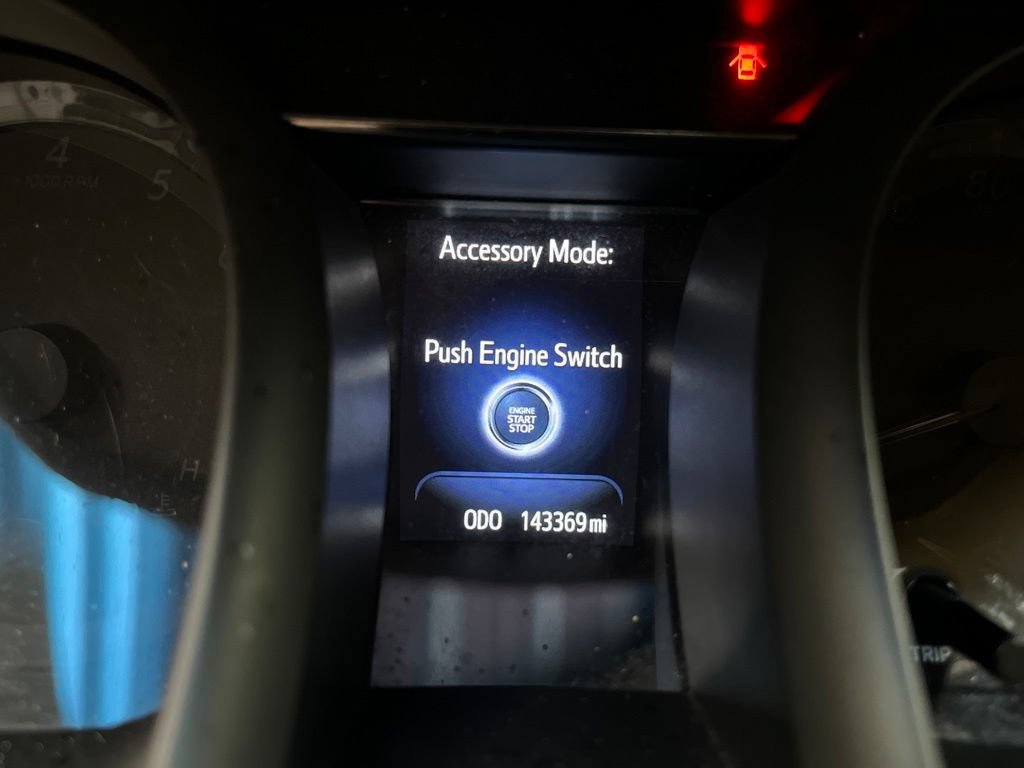 Used 2015 Toyota Avalon XLE FWD image 11
