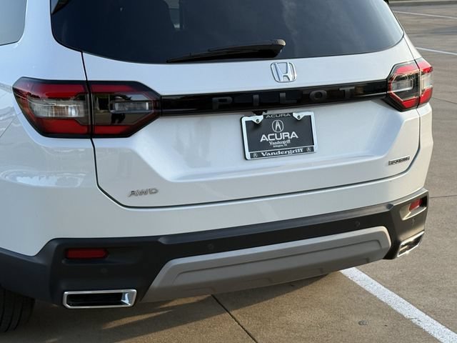 Used 2025 Honda Pilot Touring image 6
